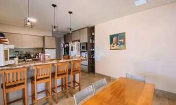 Imagem 6: LINDA CASA - ESTILO CAMPO- AMPLA -AREJADA COM MUITO VERDE