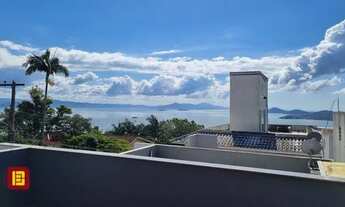 Imagem: Casa com 5 suítes no Morro da Cruz