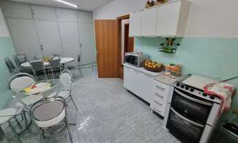 Imagem 3: Casa térrea no centro da cidade e NÃO GEMINADA