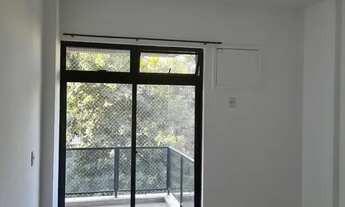 Imagem 2: Tijuca, Rua Carlos Vasconcelos, perto do metrô saens Pena