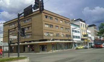 Imagem 4: Apartamento com 2 quartos para alugar, 70 m² por R$ 1.131 - Centro - Juiz de Fora/MG