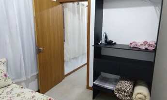 Imagem 5: Apartamento mobiliado de 2 quartos e 2 banheiros no Campeche, área externa em deck