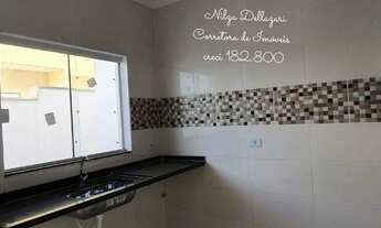 Imagem: Casa para venda com 2 quartos- 2 banheiros-quintal