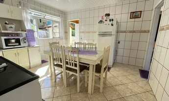 Imagem 6: Sobrado à venda no Bairro Nova Brasília - Joinville/SC Composto por 4 dormitórios, sendo