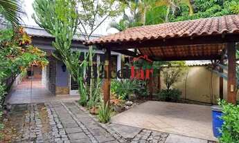 Imagem: Casa de rua Térrea / Residencial / Comercial