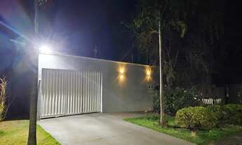 Imagem 2: Casa Toda Mobiliada, 225 m2 de lote, 3 quartos, uma suíte, escritório Setor Santos Dumont