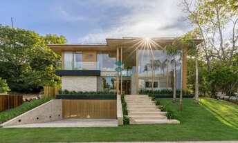 Imagem: Casa de luxo à venda na Praia do Forte