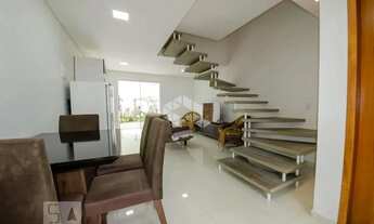 Imagem: CASA COM 2 SUITES,UMA DAS SUITES COM SACADA