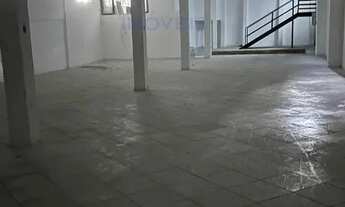 Imagem 7: Oportunidade Imperdível: Galpão Comercial à Venda em Avenida Movimentada