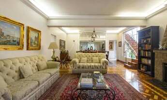 Imagem 4: Casa com 4 Suítes, piscina, churrasqueira, reformada, 5 vagas de garagem