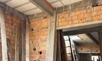 Imagem 4: Casa em fase de construção