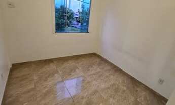 Imagem 2: Condomínio Ariranhas no Hileia todo porcelanato, com armários modulados nos 2 quartos