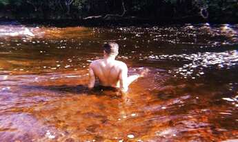 Imagem 3: Sítio medindo 250x2000 com corredeira em presidente Figueiredo