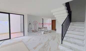 Imagem 2: Casa maravilhosa em Interlagos, sendo 4 quartos, 2 suítes!!