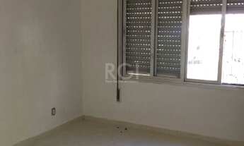 Imagem 2: Porto Alegre - Casa Padrão - Floresta