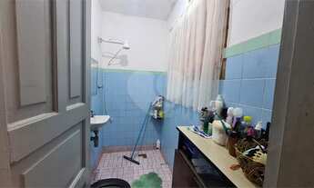 Imagem 7: No coração do Cambuí: casa antiga, 4 quartos, 2 cozinhas, 2 banheiros. Não tem garagem