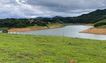 Imagem: Terrenos Pé na Água da Represa do Jaguari
