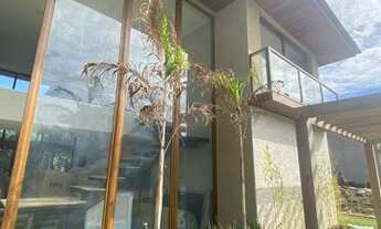 Imagem: Casa de alto padrão com 7 suítes, 469