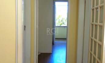 Imagem 5: Apartamento de 2 dormitórios, de FRENTE, com SACADA e dependência