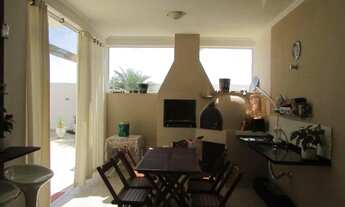 Imagem 2: Casa de condomínio para venda com 250 metros quadrados com 4 quartos