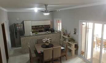 Imagem: Casa à venda, 4 quartos, 2 suítes, 4 vagas