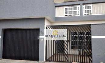 Imagem: Excelente Sobrado 4 Dormitórios no bairro