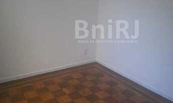 Imagem 2: TIJUCA - Amplo apartamento 2 quartos em excelente localização