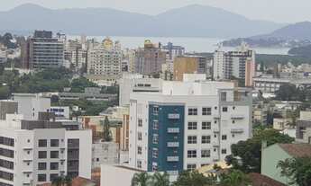 Imagem: Casa com Vista para o mar Junto à UFSC