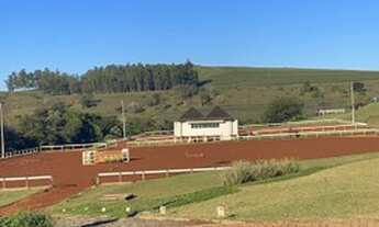 Imagem 4: Ecovillas terreno molhado