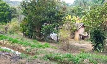 Imagem 3: Sítio em Desterro de Entre Rios com pica d,água