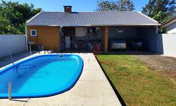 Imagem 5: Bela residência com quiosque e piscina, 122m², localizada no Baln. Quatro Lagos - Arroio d