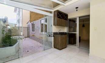 Imagem 2: Apartamento com 3 dormitórios para alugar, 65 m² por R$ 1.600,00 - Orleans - Curitiba/PR