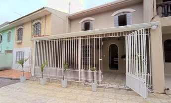 Imagem: Sobrados com 3 quartos à venda por R$ 370000.00