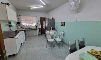 Imagem 4: Casa térrea no centro da cidade e NÃO GEMINADA