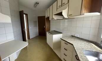 Imagem 5: Edifício localizado próximo á Igreja Luterana da Rua João Pessoa. Próximo a padaria, posto