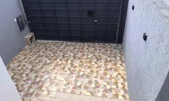 Imagem 2: Casa térrea à venda, 02 quartos, sendo 01 suíte, 02 vagas, corredor lateral, quintal, estu