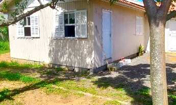 Imagem 7: Casa de esquina á venda em Imbituba, localizada no bairro Alto Arroio