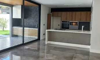 Imagem 3: Sobrado Golfe - Oportunidade -4 suítes