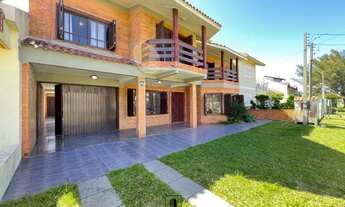 Imagem 2: Sobrado à 150 metros da beira mar, 04 dormitórios