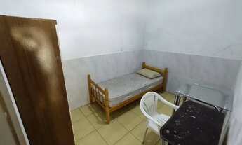 Imagem 3: Quarto individual masculino para estudantes próximo a ufsc