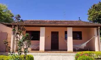 Imagem 2: Casa em Atibaia, 2 quartos, terreno amplo e área de lazer