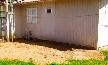 Imagem 5: Casa de esquina á venda em Imbituba, localizada no bairro Alto Arroio