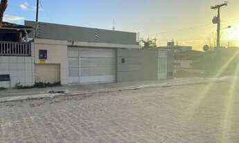 Imagem 3: Casa reformada com sistema de segurança e energia solar