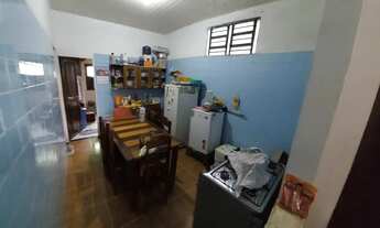 Imagem 2: Vendo casa térrea 100m2 com 2 quartos ponto comercial a 100m Av. Hélio Gueirros / 40 hora