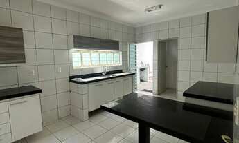 Imagem 6: Casa de três quartos na Zona Leste com amplo espaço