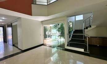 Imagem 5: Casa no condomínio Gavea Hill 1 disponível para venda no bairro Morada da Colina em Uberlâ