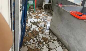 Imagem 15: Casa aconchegante com varanda e quintal