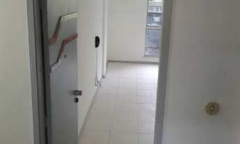 Imagem 3: Sala comercial na R Ator Paulo Gustavo, anteriormente R Cel Moreira César, 383