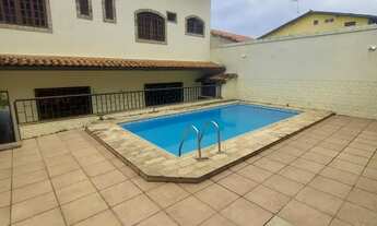Imagem 2: VENDO OU ALUGO CASA 4 QUARTOS 460M² COM PISCINA - CALIFORNIA NOVA IGUAÇU