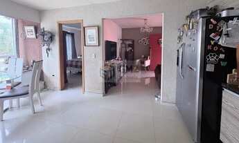 Imagem 7: Casa com terreno à venda no Bairro Santa Cândida - Curitiba / PR